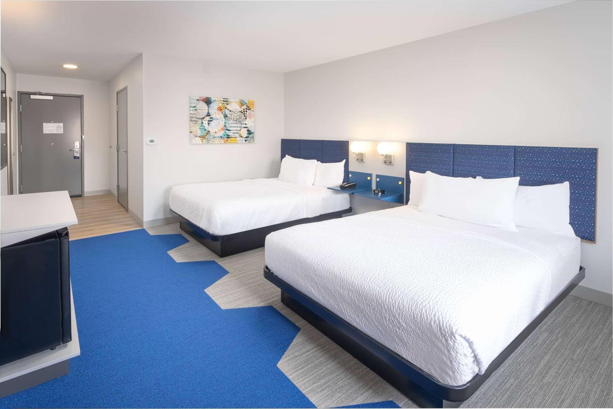 Microtel Inn & Suites By Wyndham Macedon Exterior foto